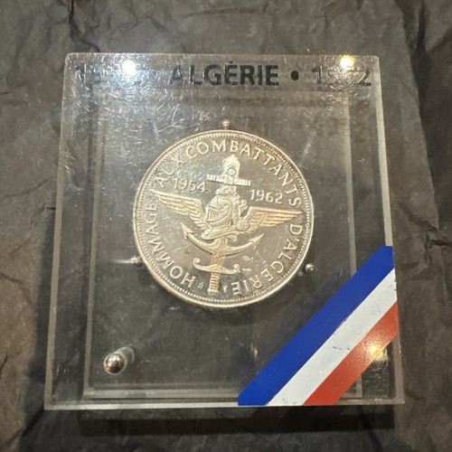 Rare medaille hommage - rare, aux
