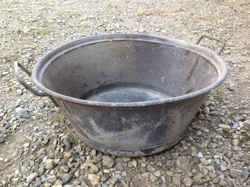 Ancienne petite gamelle - , en