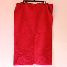 Coupon Tissus Ameublement Rouge Bordeaux  Ce Coupon Est En Très Bon État