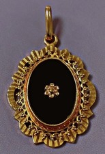 Ancien pendentif plaqué or