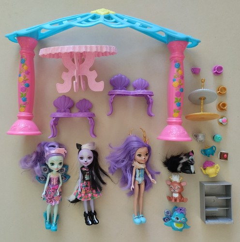 Lot poupées enchantimals - poupées,