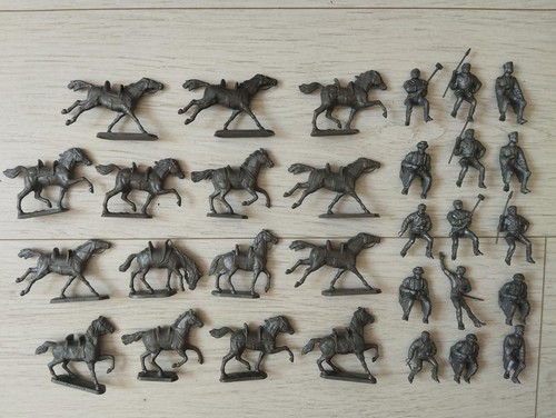 Lot figurines cavaliers mc - figurines,