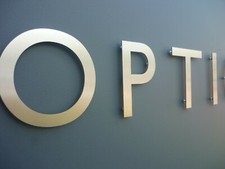 Gill Sans Acier Inoxydable