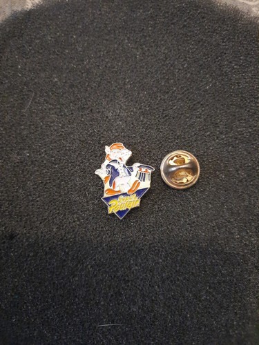 Pin super poulain - pin's,