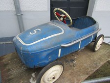 ancienne voiture a pedales