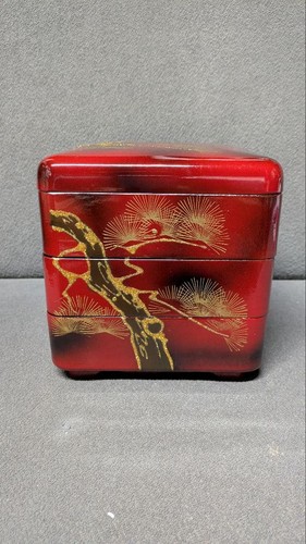 Red lacquer tier jubako - red, box