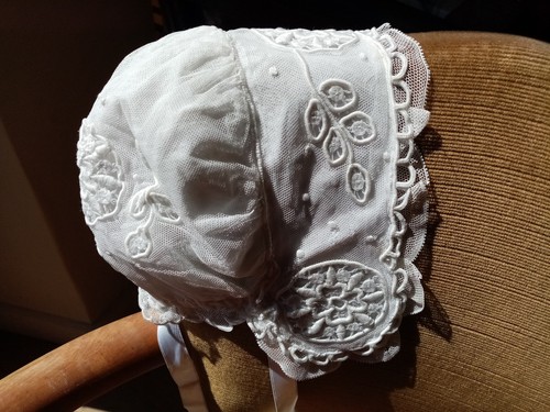 Bonnet ancien pour poupée - pour,