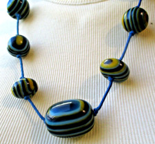 Collier années 70 hippies perles jaune blu noir unique bijou vintage 1584