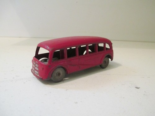Ancien petit mini bus car - mini,