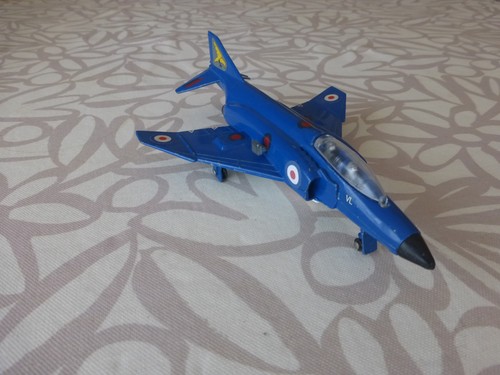 Dinky toys avion 725 - toys,