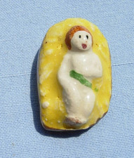 FEVE  faience ou porcelaine Jesus creche couleur emaillé dos lisse 24 mm