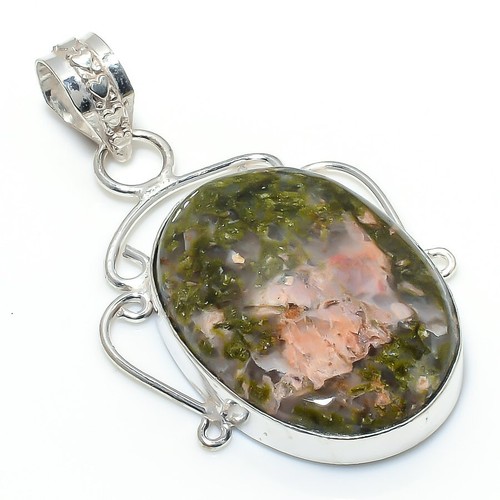 Pendentif bijou ancien fait