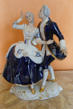 Groupe sujet  personnage figurine couple  en porcelaine Royal Dux hauteur 22 cm