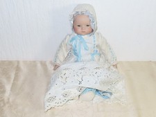 Poupée " Fille En Robe