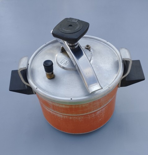 Ancienne cocotte minute seb - ancienne, /