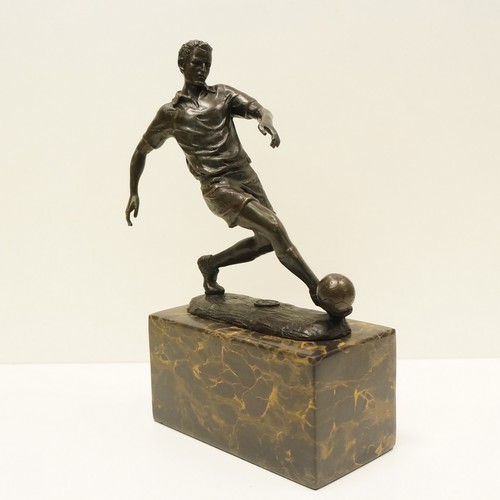 Statue sculpture football - statue,
