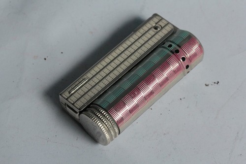 Ancien briquet essence