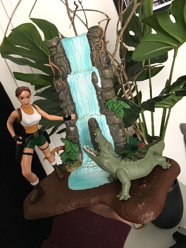 Figurine playmates tomb - figurine,