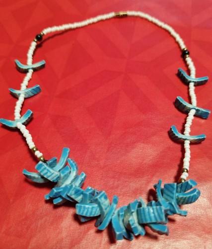 Collier coquillages bleu - en,