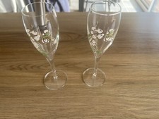 2 FLUTES A CHAMPAGNE PERRIER