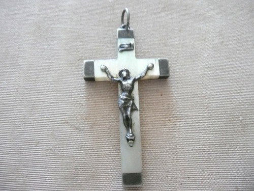 Croix ancienne nacre et - en,