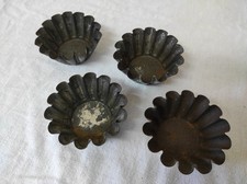 4 anciens petits Moules à Tartelettes FLAN MARQUISE  8 cm de diamètre