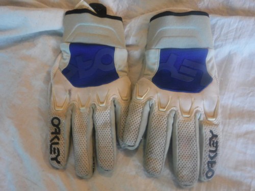 Oakley sports gloves white - gloves,