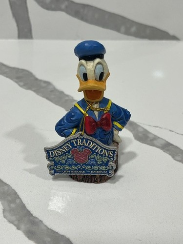 Carved heart donald duck - by,