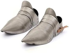 Paire de chaussures d'armure