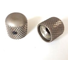 NEW - 2 boutons relic - solid