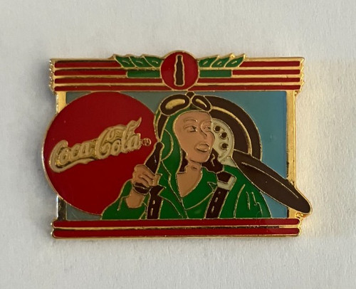 Pin coca cola aviatrice - coca,