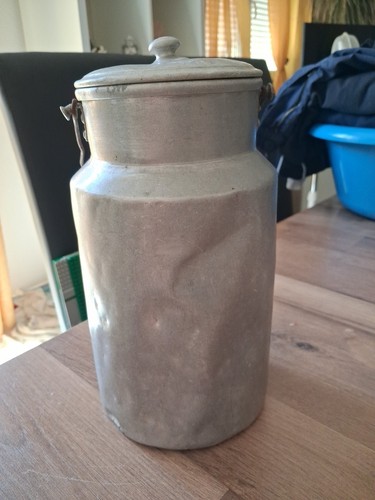 Grand pot lait aluminium - en,