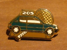 Pins Automobile PEUGEOT 205 Roland Garros Cabriolet (1982/1994)