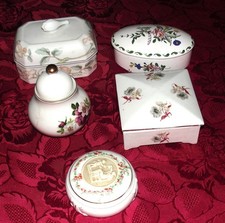 LOT DE 5 BONBONNIERES POTS