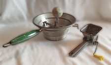 Ancien Moulin À Légumes Et Petits Hachoir À Main