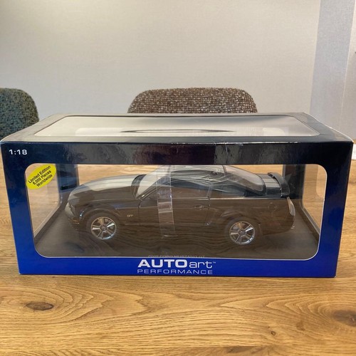 Autoart ford mustang gt - 1/18,