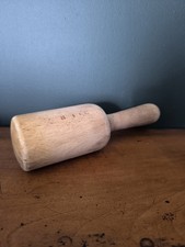 Pilon En Bois Ancien