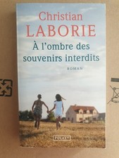 À L'ombre Des Souvenirs