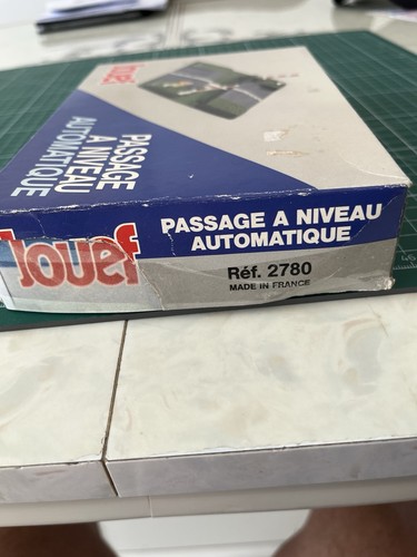 Jouef passage niveau - à,