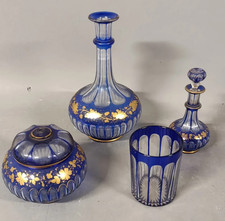 Service de nuit verre d'eau bleu et doré verre 19 eme Charles X décor floral