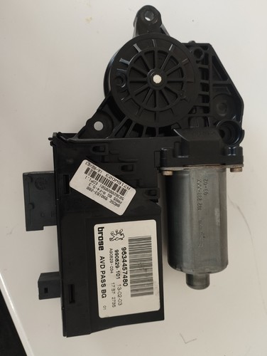 Moteur leve vitre avant - , droit