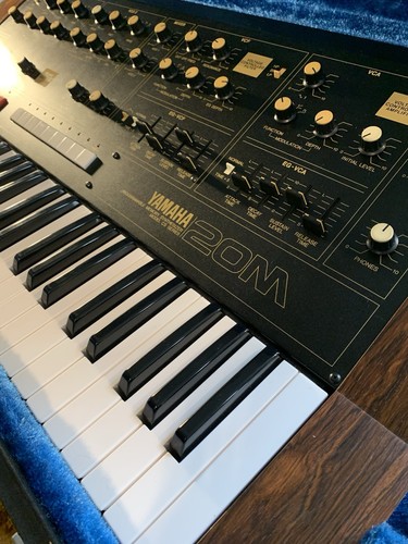 Synthétiseur yamaha cs20m - synthétiseur,