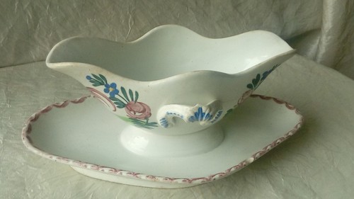 Sauciere faience decor - en,