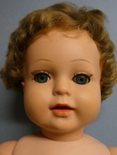 Poupée ancienne: Superbe