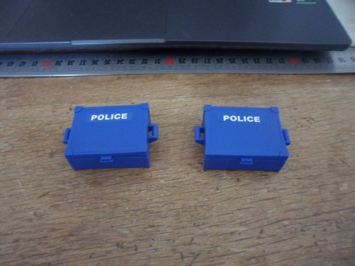 Caisses bleus police - ,