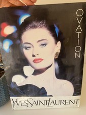 Présentoir boutique yves - présentoir,