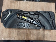 BOITE A OUTILS CLE CRICK MERCEDES ML W164 320 CDI 4 MATIC A1648990614