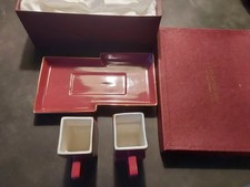 Duo de tasses en porcelaine décor du galion