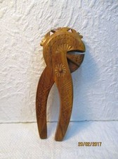 Casse noix, noisette en bois