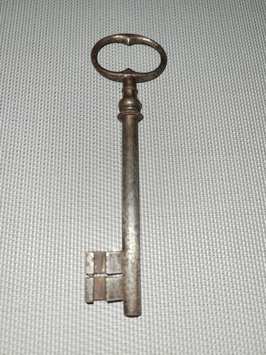 Cle ancienne portail fer - de,